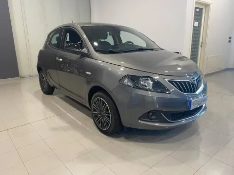 Lancia Ypsilon 1.0 firefly hybrid Gold s&s 70cv 5p.ti - Immagine 5