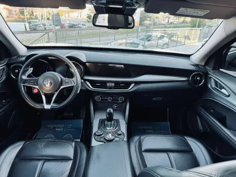 Alfa Romeo Stelvio 2.2 t Executive Q4 210cv auto - Immagine 6