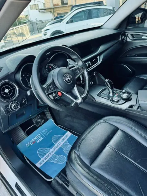 Alfa Romeo Stelvio 2.2 t Executive Q4 210cv auto - Immagine 7