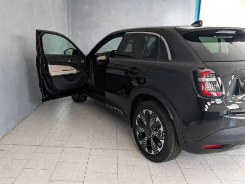 Fiat 600 1.2 hybrid La Prima 110cv auto - Immagine 3