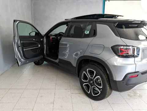 Jeep Avenger 1.2 turbo Summit fwd 100cv - Immagine 4