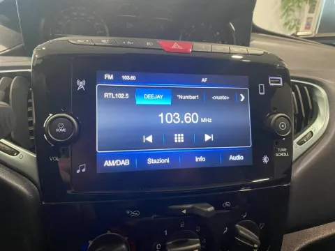 Lancia Ypsilon 1.0 firefly hybrid Gold s&s 70cv 5p.ti - Immagine 15