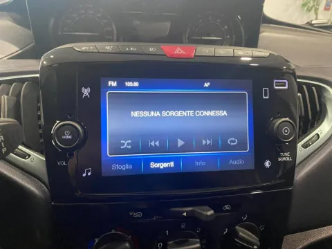 Lancia Ypsilon 1.0 firefly hybrid Gold s&s 70cv 5p.ti - Immagine 17