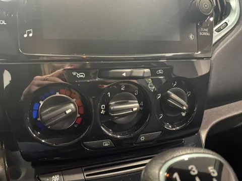 Lancia Ypsilon 1.0 firefly hybrid Gold s&s 70cv 5p.ti - Immagine 20