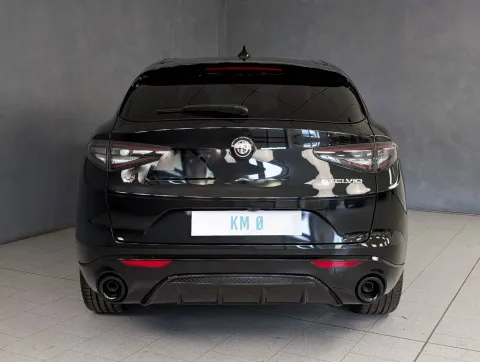 Alfa Romeo Stelvio 2.2 t Veloce Q4 210cv auto - Immagine 3