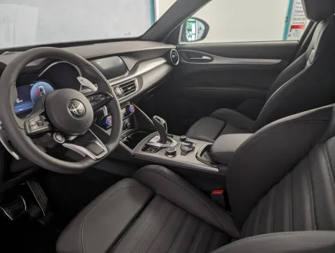 Alfa Romeo Stelvio 2.2 t Veloce Q4 210cv auto - Immagine 10
