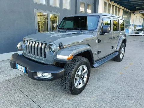 Jeep Wrangler Unlimited 2.2 mjt II Sahara auto - Immagine 1