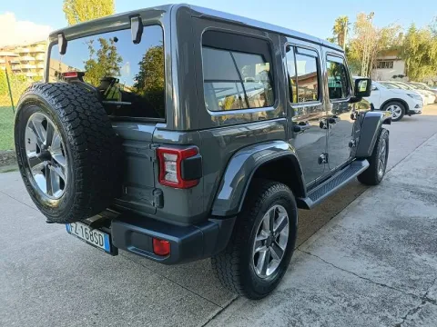 Jeep Wrangler Unlimited 2.2 mjt II Sahara auto - Immagine 5