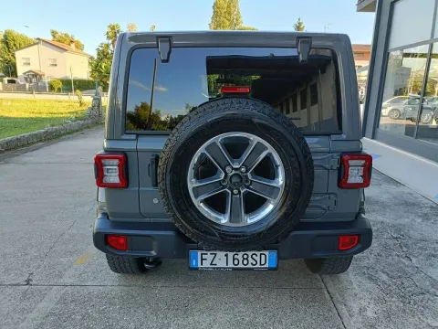 Jeep Wrangler Unlimited 2.2 mjt II Sahara auto - Immagine 6