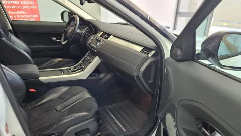 Land Rover Range Rover Evoque 5p 2.2 sd4 Dynamic 190cv auto 9m - Immagine 22