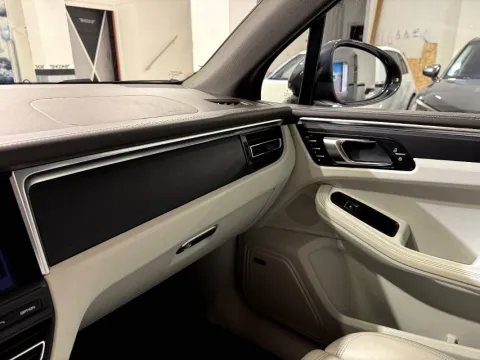 Porsche Macan 2.0 245cv pdk - Immagine 17