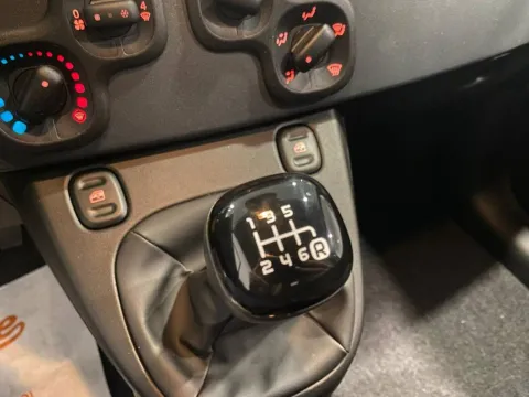 Fiat Panda 1.0 firefly hybrid s&s 70cv - Immagine 14