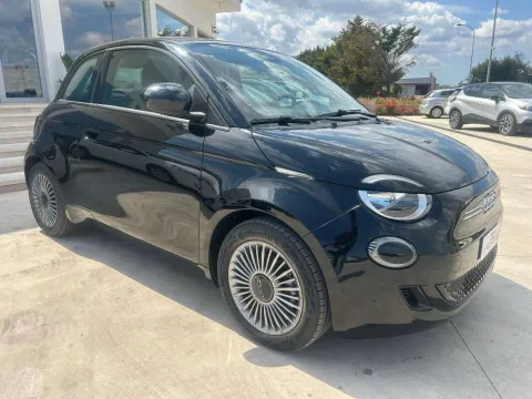 Fiat 500e 42 kWh Icon + - Immagine 3
