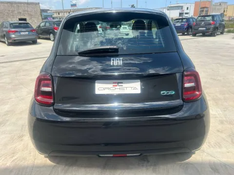 Fiat 500e 42 kWh Icon + - Immagine 10
