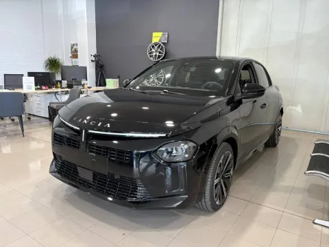Lancia Ypsilon 1.2 mhev LX 110cv e-dct - Immagine 1