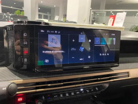 Lancia Ypsilon 1.2 mhev LX 110cv e-dct - Immagine 11