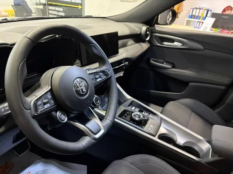 Alfa Romeo Tonale 1.5 hybrid Ti 160cv tct7 - Immagine 27