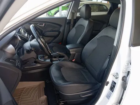 Hyundai ix35 1.7 crdi Comfort 2wd FL - Immagine 11