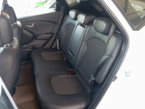 Hyundai ix35 1.7 crdi Comfort 2wd FL - Immagine 14
