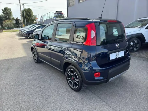 Fiat Panda 1.0 firefly hybrid City Life s&s 70cv 5p.ti - Immagine 6