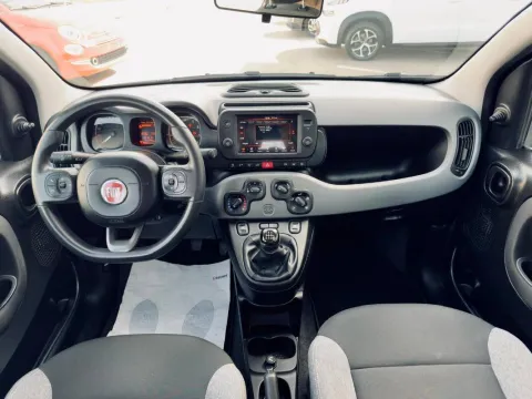 Fiat Panda 1.0 firefly hybrid City Life s&s 70cv 5p.ti - Immagine 7