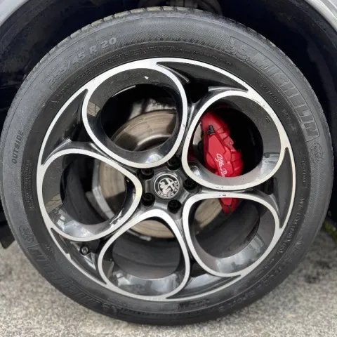 Alfa Romeo Stelvio 2.2 t Veloce Ti Q4 210cv auto - Immagine 21