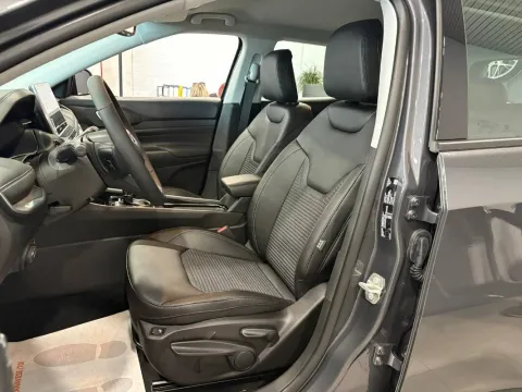 Jeep Compass 1.5 turbo t4 mhev Altitude 2wd 130cv dct - Immagine 7