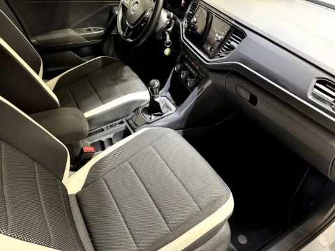 Volkswagen T-Roc 1.6 tdi Advanced - Immagine 24