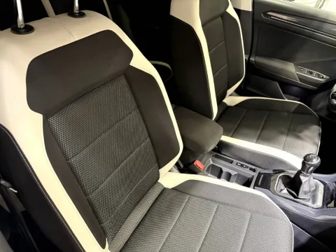 Volkswagen T-Roc 1.6 tdi Advanced - Immagine 25
