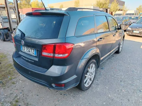 Fiat Freemont 2.0 mjt 16v Urban 4x4 170cv auto - Immagine 3