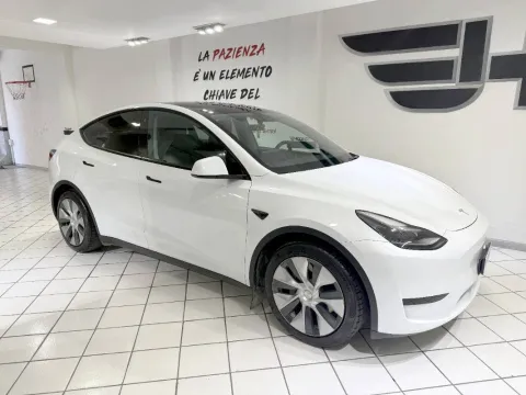 Tesla Model Y Single Motor rwd - Immagine 9