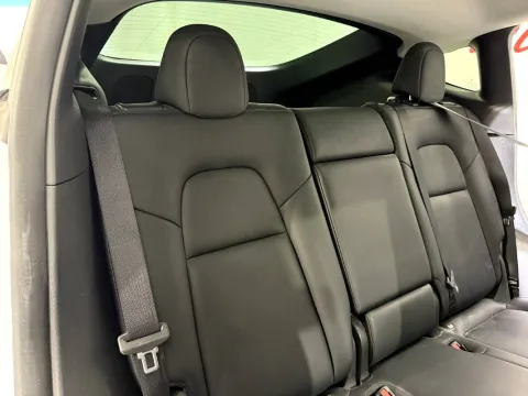 Tesla Model Y Single Motor rwd - Immagine 18