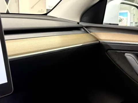 Tesla Model Y Single Motor rwd - Immagine 20