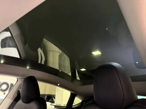 Tesla Model Y Single Motor rwd - Immagine 24