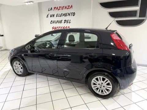 Fiat Punto 5p 1.3 mjt Lounge s&s 95cv - Immagine 4