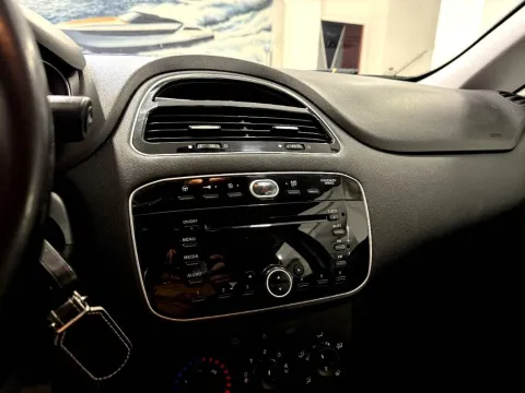 Fiat Punto 5p 1.3 mjt Lounge s&s 95cv - Immagine 15