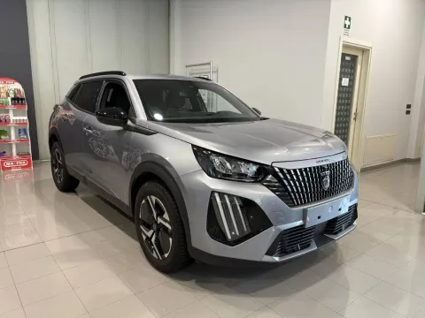 Peugeot 2008 1.2 puretech Allure s&s 100cv - Immagine 2