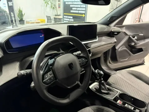 Peugeot 2008 1.2 puretech Allure s&s 100cv - Immagine 23