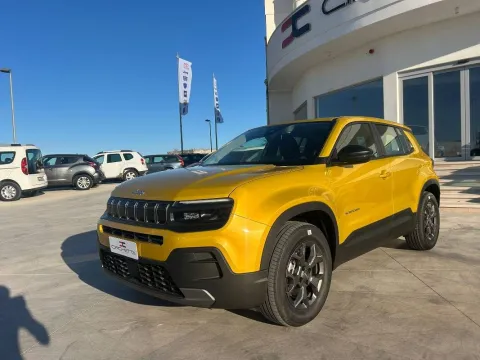 Jeep Avenger 1.2 turbo e-hybrid mhev Longitude fwd 110cv edct6 - Immagine 4