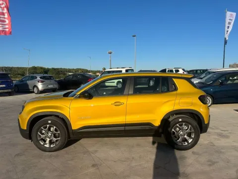 Jeep Avenger 1.2 turbo e-hybrid mhev Longitude fwd 110cv edct6 - Immagine 8