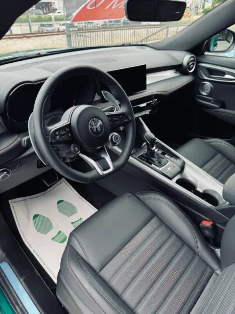Alfa Romeo Tonale 1.5 hybrid Ti 160cv tct7 - Immagine 8
