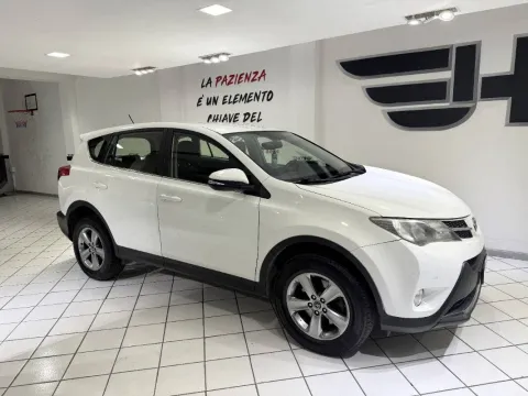 Toyota Rav4 2.0 d-4d 2wd 124cv mt - Immagine 8