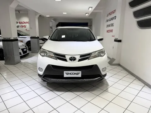 Toyota Rav4 2.0 d-4d 2wd 124cv mt - Immagine 10