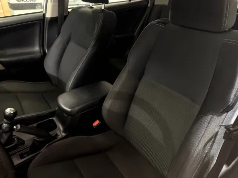 Toyota Rav4 2.0 d-4d 2wd 124cv mt - Immagine 12