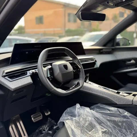 Peugeot 5008 1.2 hybrid GT 145cv e-dcs6 - Immagine 8