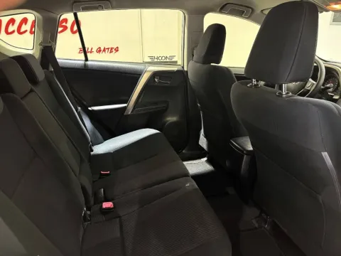 Toyota Rav4 2.0 d-4d 2wd 124cv mt - Immagine 19