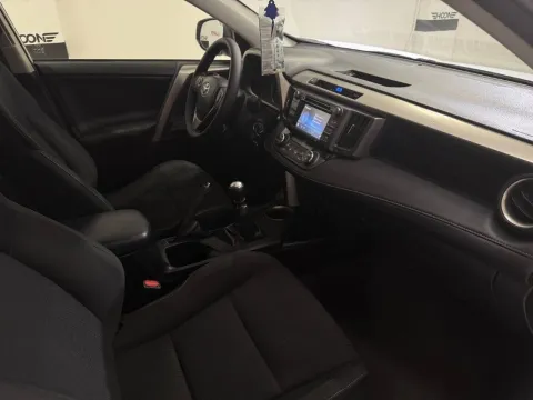 Toyota Rav4 2.0 d-4d 2wd 124cv mt - Immagine 21