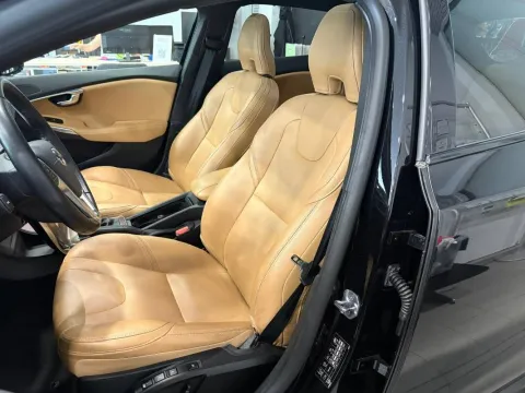 Volvo V40 Cross Country 2.0 t4 Summum awd geartronic - Immagine 4