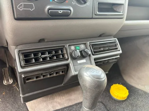 Volkswagen Caravelle 2.0 - Immagine 16
