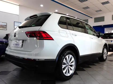 Volkswagen Tiguan 2.0 tdi Life 150cv dsg - Immagine 4